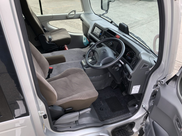 トヨタ コースター 小型 バス 2KG-GDB70(102850) 4枚目