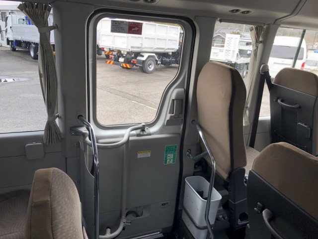 トヨタ コースター 小型 バス 2KG-GDB70(102850) 17枚目