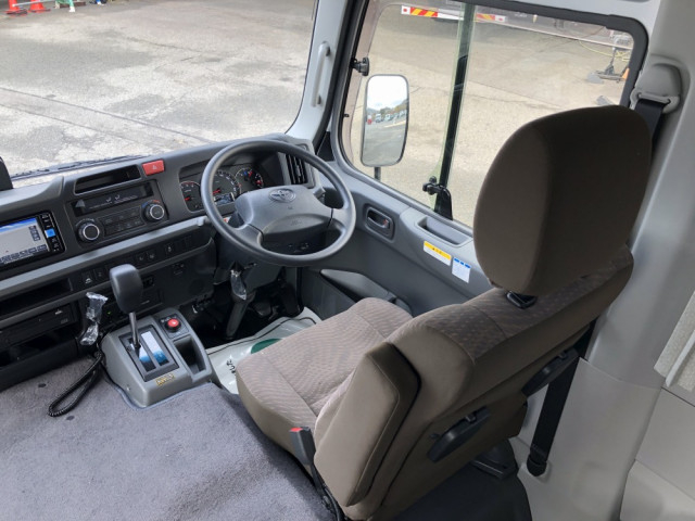 トヨタ コースター 小型 バス 2KG-GDB70(102850) 35枚目