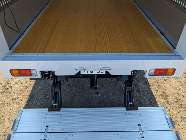 日野 デュトロ 小型 ウィング 2KG-XZU710M(102852) 11枚目