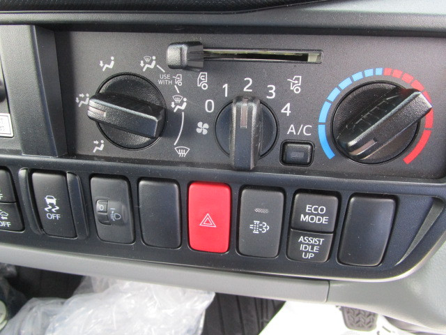 日野 デュトロ 小型 バン 2KG-XZU655M(102853) 16枚目