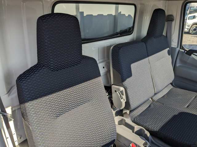 日野 デュトロ 小型 ウィング 2KG-XZU710M(102852) 31枚目