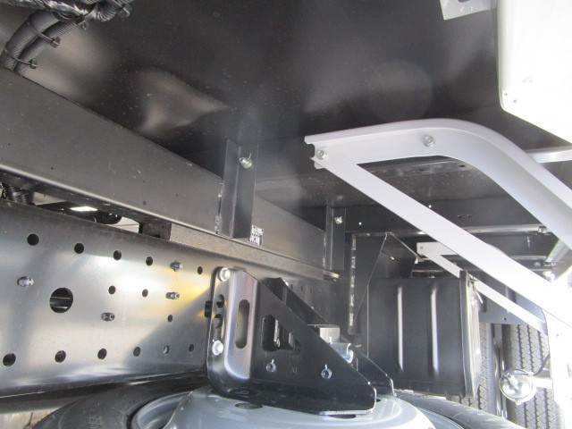 日野 デュトロ 小型 バン 2KG-XZU655M(102853) 33枚目