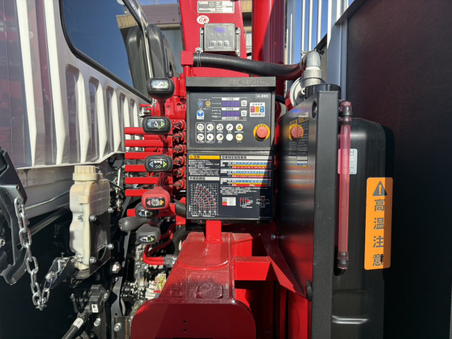 三菱ふそう ファイター 増トン 平ボディ（クレーン付） 2KG-FK62FZ(102860) 19枚目