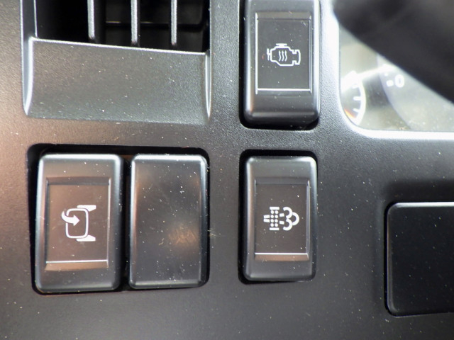 いすゞ エルフ 小型 平ボディ 2RG-NPR88AR(102864) 22枚目