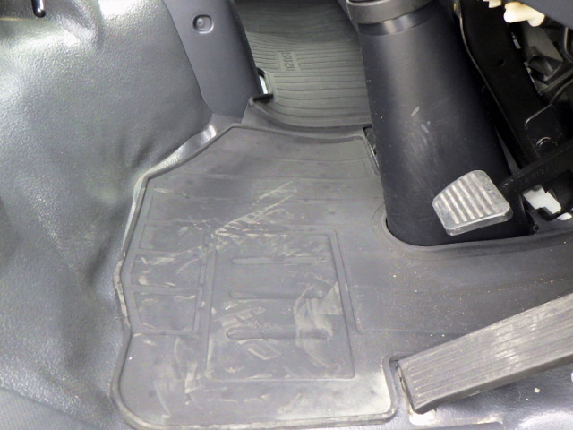 いすゞ エルフ 小型 平ボディ 2RG-NPR88AR(102864) 25枚目