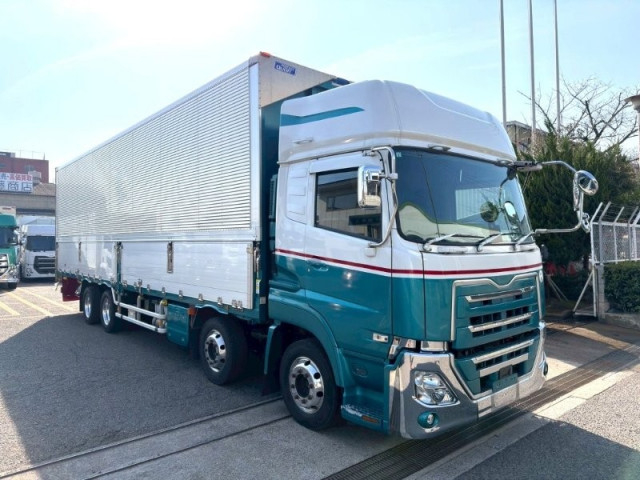 UDトラックス（日産） クオン 大型 ウィング 2PG-CG5CA(102865) 2枚目