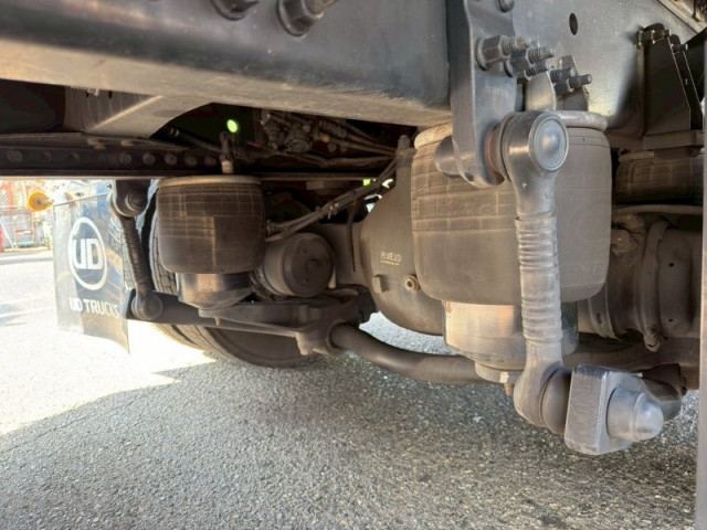 UDトラックス（日産） クオン 大型 ウィング 2PG-CG5CA(102865) 15枚目