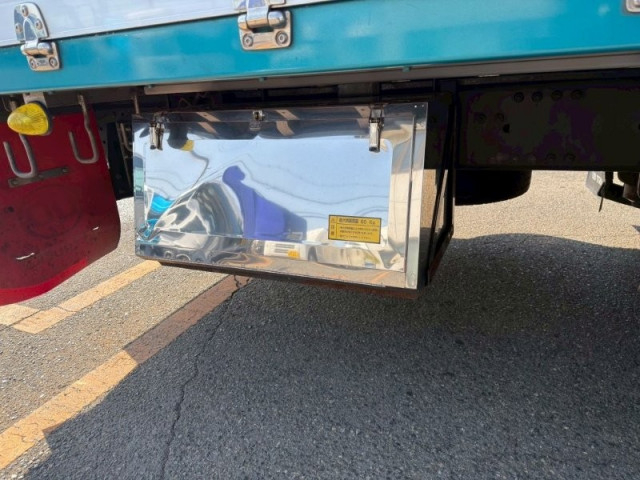 UDトラックス（日産） クオン 大型 ウィング 2PG-CG5CA(102865) 18枚目