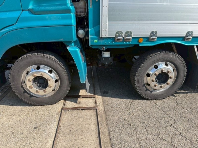 UDトラックス（日産） クオン 大型 ウィング 2PG-CG5CA(102865) 22枚目