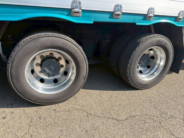 UDトラックス（日産） クオン 大型 ウィング 2PG-CG5CA(102865) 23枚目