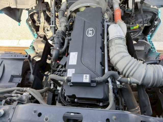 UDトラックス（日産） クオン 大型 ウィング 2PG-CG5CA(102865) 26枚目