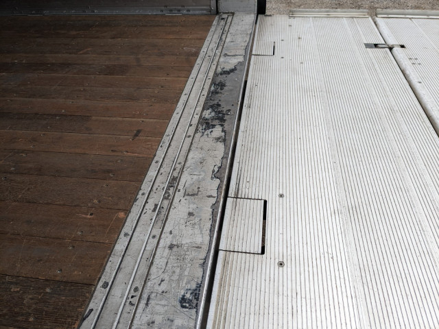 日野 プロフィア 大型 ウィング 2DG-FW1AHJ(102870) 10枚目