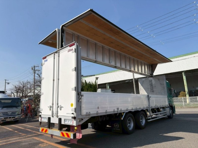 UDトラックス（日産） クオン 大型 ウィング 2PG-CD5CA(102871) 7枚目