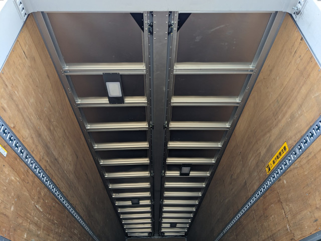 日野 プロフィア 大型 ウィング 2DG-FW1AHJ(102870) 14枚目