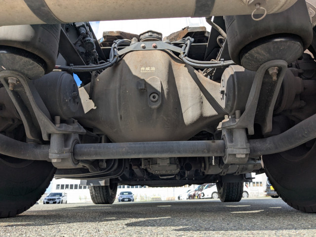UDトラックス（日産） クオン 大型 トラクタ 2RG-GK5DAB(113484) 11枚目