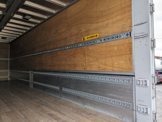 日野 プロフィア 大型 ウィング 2DG-FW1AHJ(102870) 19枚目