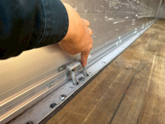 UDトラックス（日産） クオン 大型 ウィング 2PG-CD5CA(102871) 14枚目