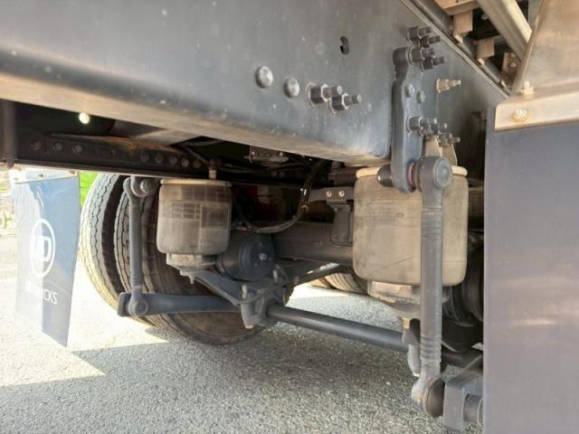 UDトラックス（日産） クオン 大型 ウィング 2PG-CD5CA(102871) 15枚目