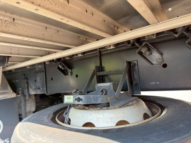 UDトラックス（日産） クオン 大型 ウィング 2PG-CD5CA(102871) 17枚目