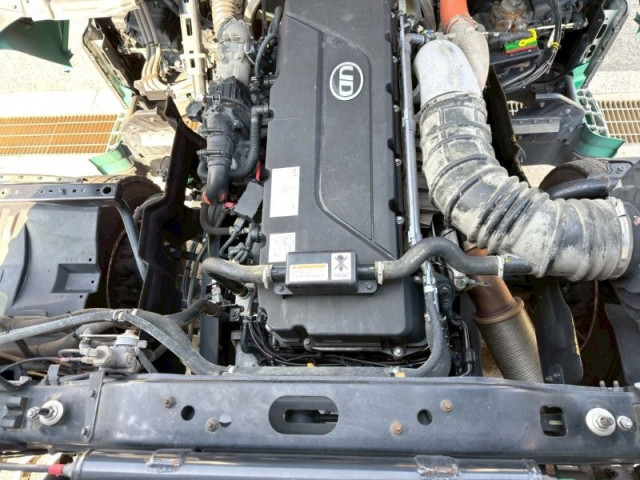 UDトラックス（日産） クオン 大型 ウィング 2PG-CD5CA(102871) 23枚目