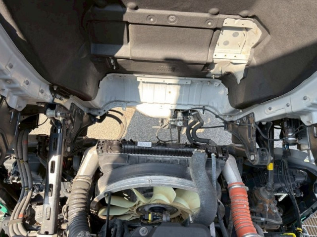 UDトラックス（日産） クオン 大型 ウィング 2PG-CD5CA(102871) 24枚目