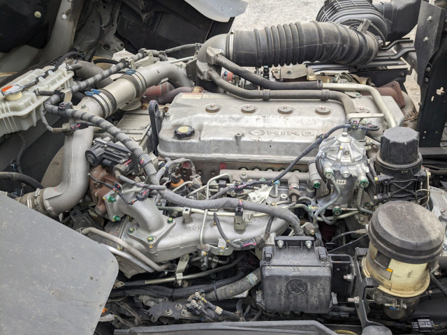 日野 プロフィア 大型 ウィング 2DG-FW1AHJ(102870) 35枚目