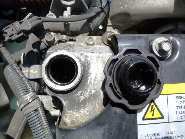 いすゞ フォワード 中型 バン 2RG-FRR90S2(102872) 24枚目