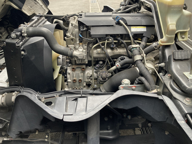 日産自動車 アトラス 小型 バン 2RG-FEB5W(102915) 32枚目