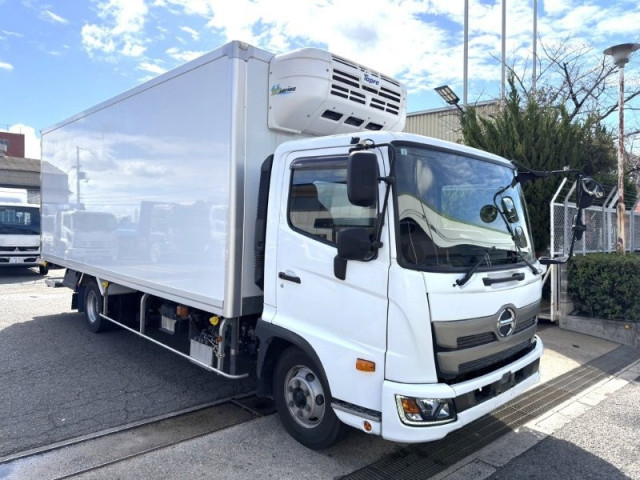 日野 レンジャー 中型 冷蔵冷凍バン 2KG-FC2ABG(102917) 2枚目