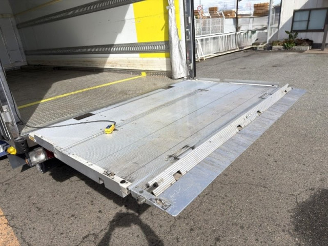 日野 レンジャー 中型 冷蔵冷凍バン 2KG-FC2ABG(102917) 5枚目