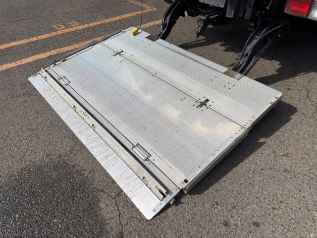 日野 レンジャー 中型 冷蔵冷凍バン 2KG-FC2ABG(102917) 6枚目