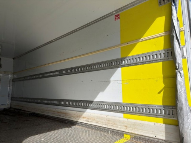 日野 レンジャー 中型 冷蔵冷凍バン 2KG-FC2ABG(102917) 10枚目