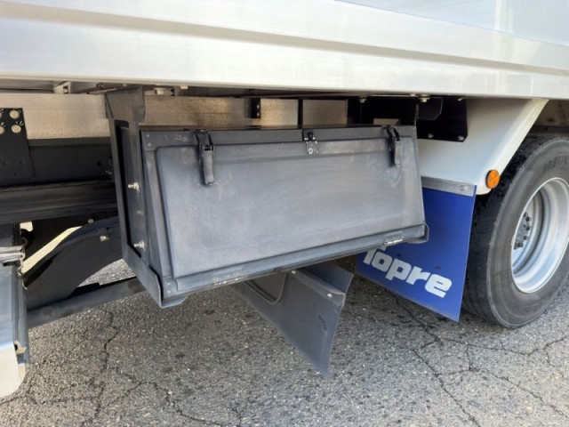 日野 レンジャー 中型 冷蔵冷凍バン 2KG-FC2ABG(102917) 17枚目