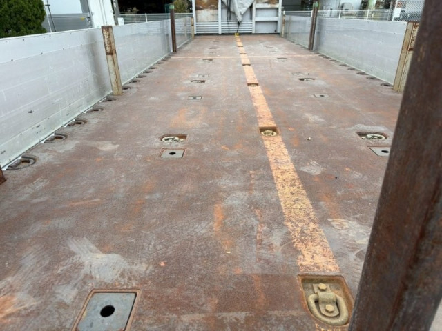 UDトラックス（日産） クオン 大型 平ボディ 2PG-CD5CA(102920) 5枚目