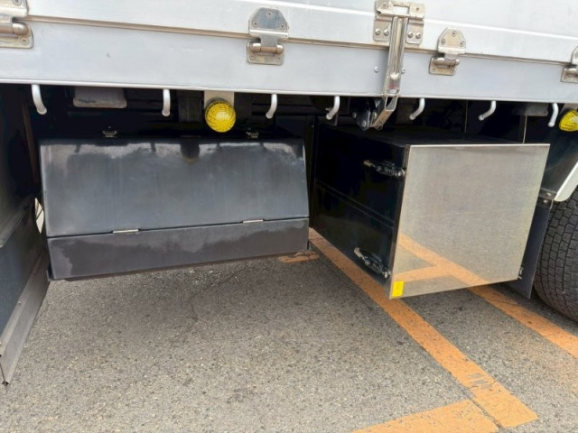 UDトラックス（日産） クオン 大型 平ボディ 2PG-CD5CA(102920) 10枚目