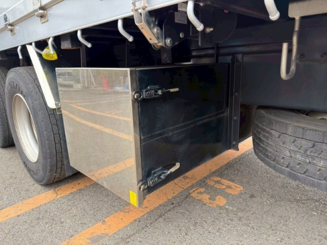 UDトラックス（日産） クオン 大型 平ボディ 2PG-CD5CA(102920) 11枚目