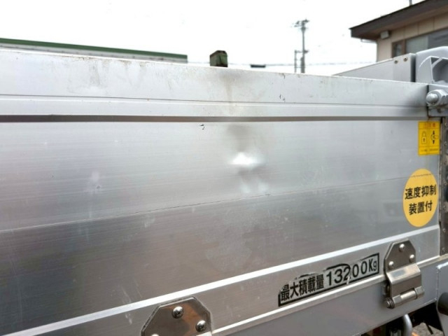 UDトラックス（日産） クオン 大型 平ボディ 2PG-CD5CA(102920) 15枚目