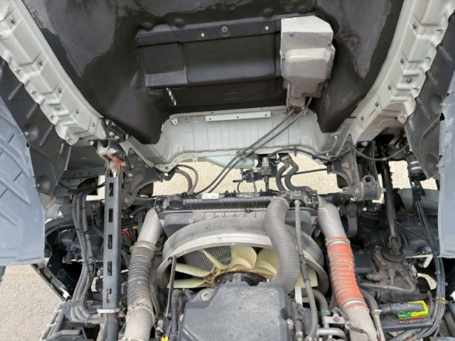 UDトラックス（日産） クオン 大型 平ボディ 2PG-CD5CA(102920) 19枚目