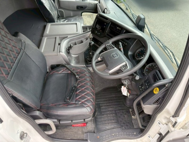 UDトラックス（日産） クオン 大型 平ボディ 2PG-CD5CA(102920) 20枚目