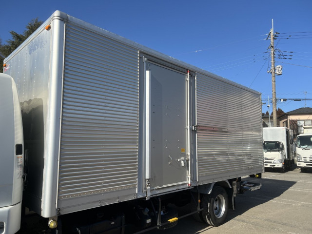 三菱ふそう ファイター 中型 バン 2KG-FK61F(102926) 7枚目