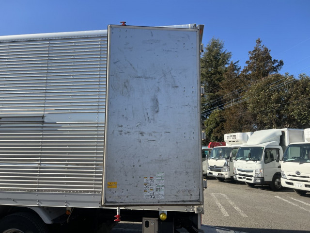 三菱ふそう ファイター 中型 バン 2KG-FK61F(102926) 19枚目