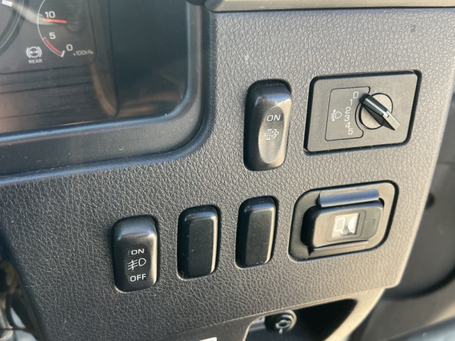 三菱ふそう ファイター 中型 バン 2KG-FK61F(102926) 33枚目