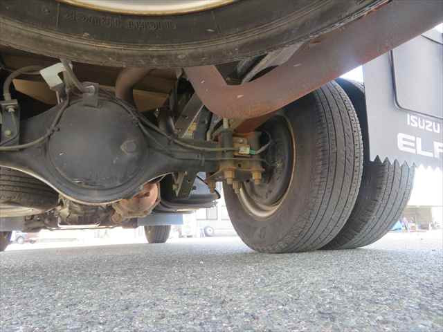 いすゞ エルフ 小型 Wキャブ TRG-NHR85A(102927) 20枚目