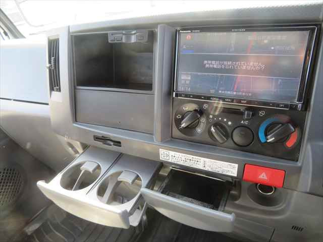 いすゞ エルフ 小型 Wキャブ TRG-NHR85A(102927) 32枚目