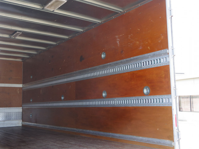 三菱ふそう ファイター 中型 バン 2KG-FK61F(102930) 16枚目