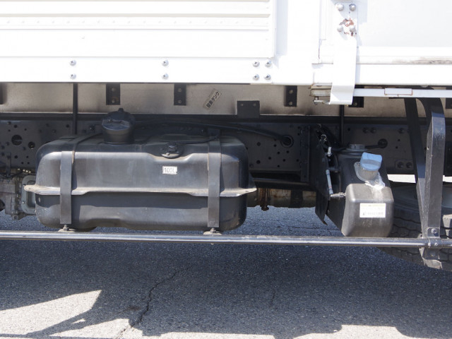 三菱ふそう ファイター 中型 バン 2KG-FK61F(102930) 17枚目