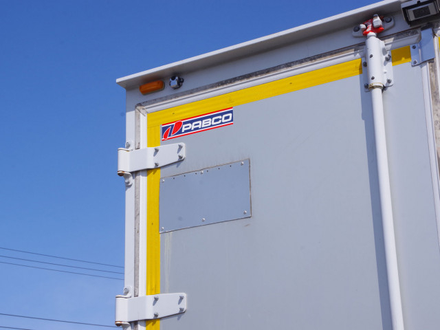 三菱ふそう ファイター 中型 バン 2KG-FK61F(102930) 26枚目