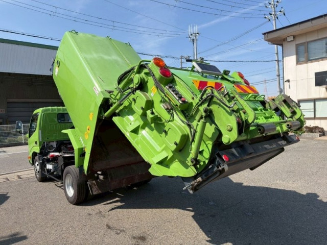 日野 デュトロ 小型 塵芥車（プレス式） TKG-XZU640M(102932) 8枚目