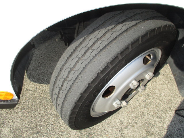 Nissan atlas Small Wing body SKG-TZ3F24(102931) 19枚目